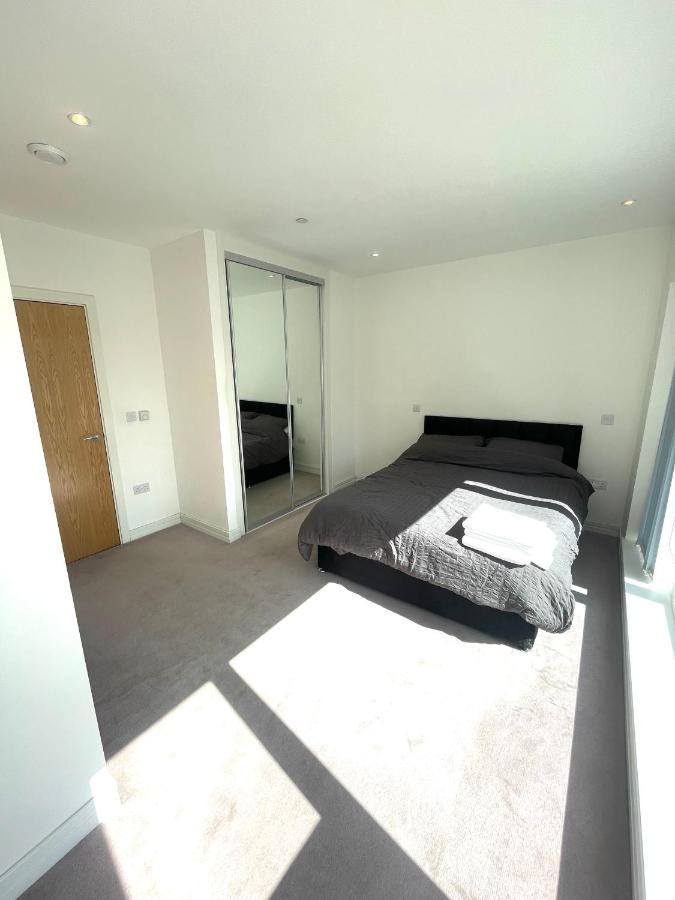 Luxury London Apartment - Steps To East Croydon Train Station 外观 照片
